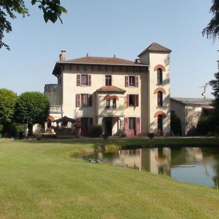 Bed and Breakfast Domaine de Marchal Celles-Sur-Durolle Exterior foto