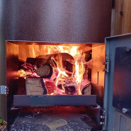 Bed and Breakfast Domaine de Marchal Celles-Sur-Durolle Exterior foto