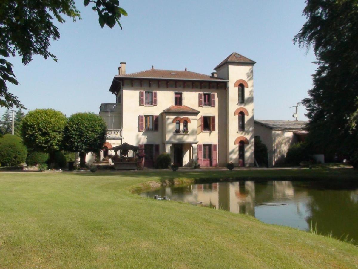 Bed and Breakfast Domaine de Marchal Celles-Sur-Durolle Exterior foto