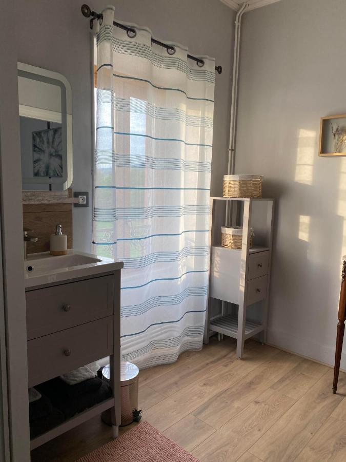 Bed and Breakfast Domaine de Marchal Celles-Sur-Durolle Exterior foto